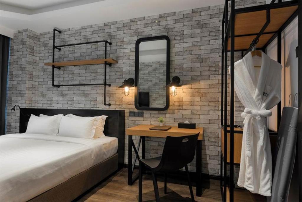 Exclusive Business @ M Summit 191 George Town